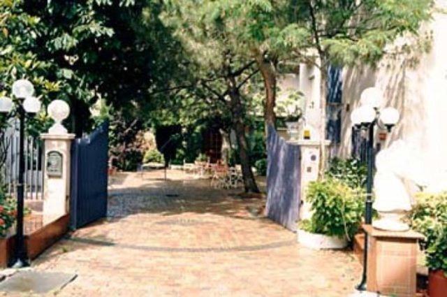 Hotel Derby Μπελάρια-Ιτζέα Μαρίνα Εξωτερικό φωτογραφία