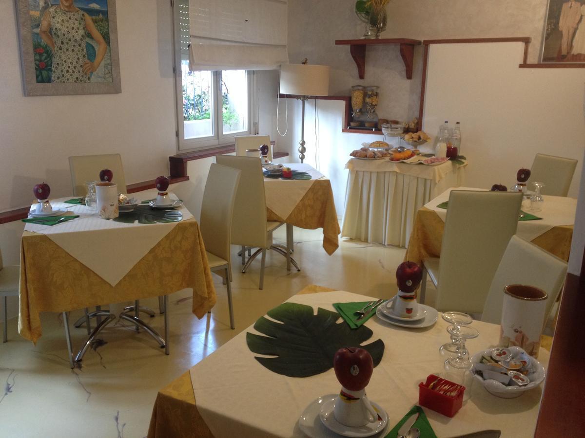 Hotel Derby Μπελάρια-Ιτζέα Μαρίνα Εξωτερικό φωτογραφία