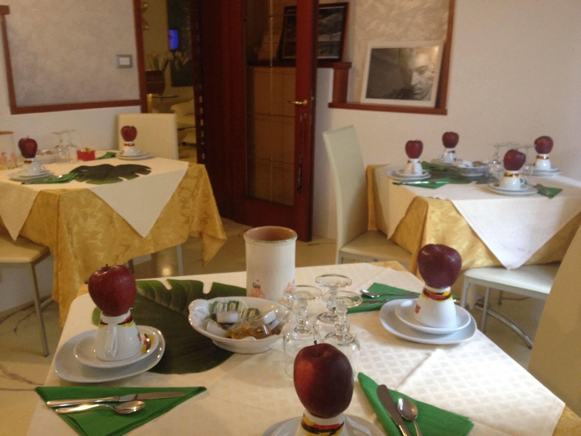 Hotel Derby Μπελάρια-Ιτζέα Μαρίνα Εξωτερικό φωτογραφία